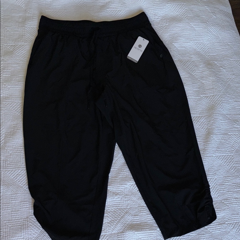Apana yoga lifestyle Black Jogger Pants